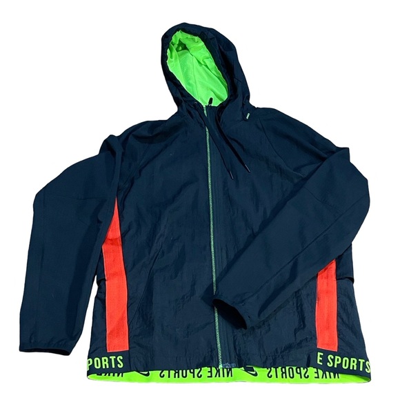 CLOSING SALE - NWOT - Nike Sports Dri-Fit Layered Windbreaker - Picture 3 of 6